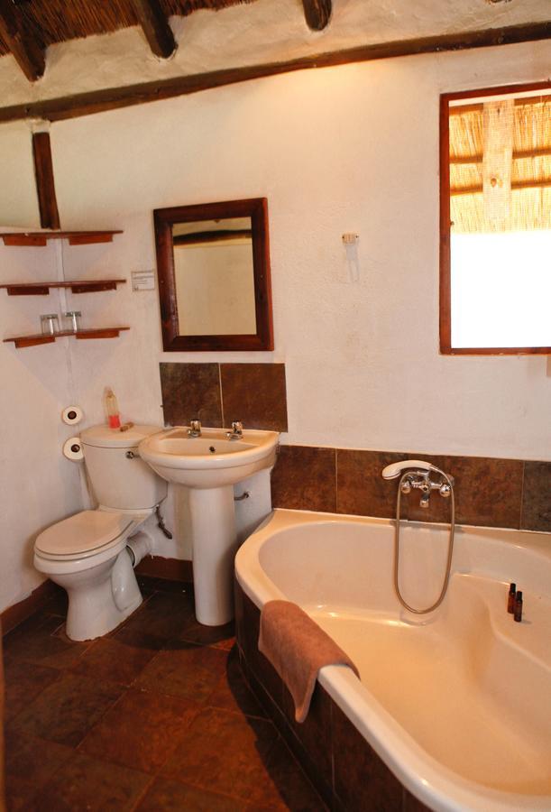 Nkwazi Lake Lodge Pongola Extérieur photo